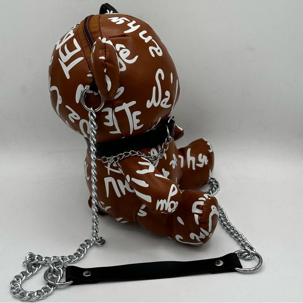Graffiti teddy bear shaped crossbody handbag - Picture 3 of 8